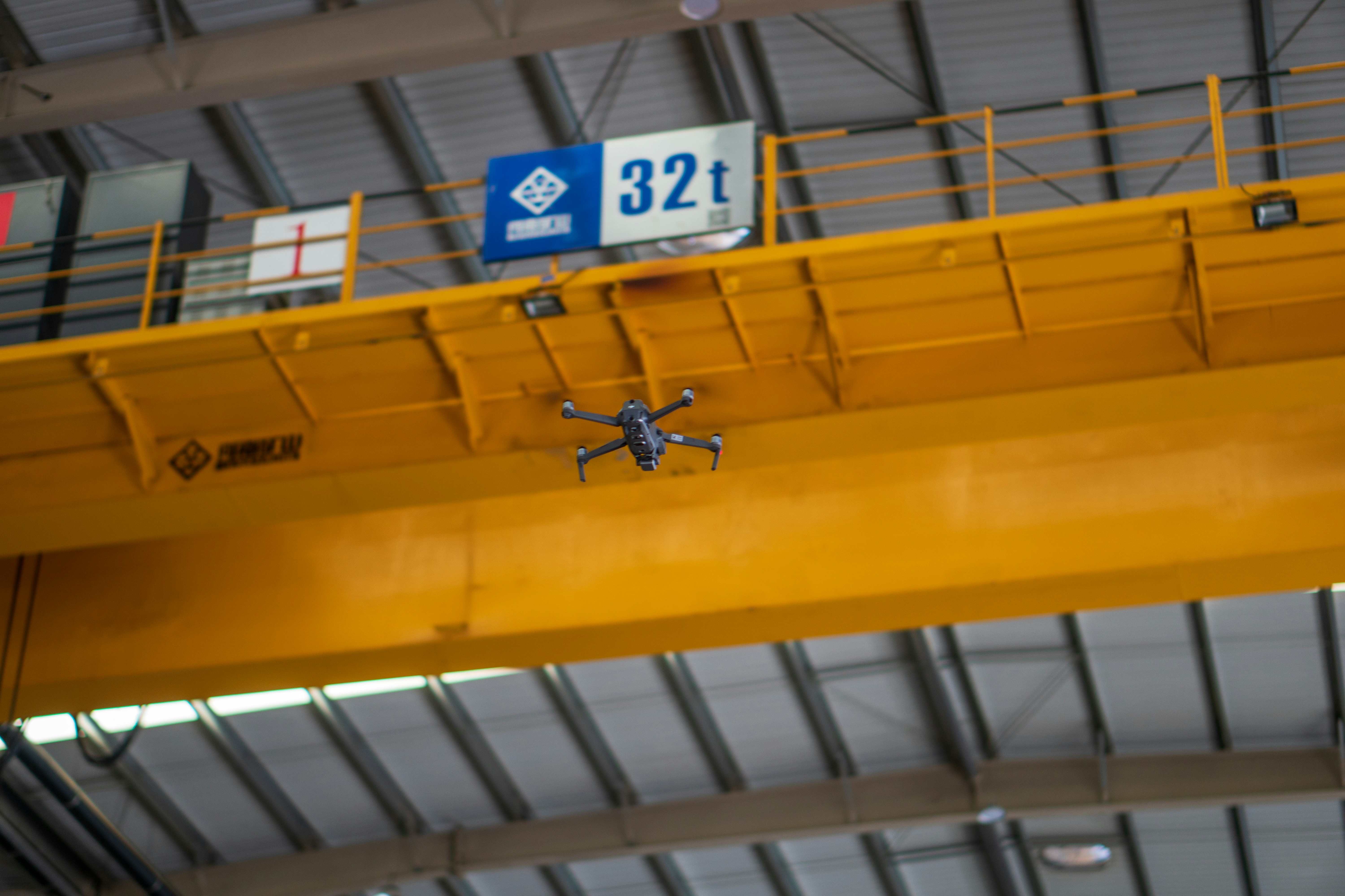 Drone industrial para inspeção em espaço confinado